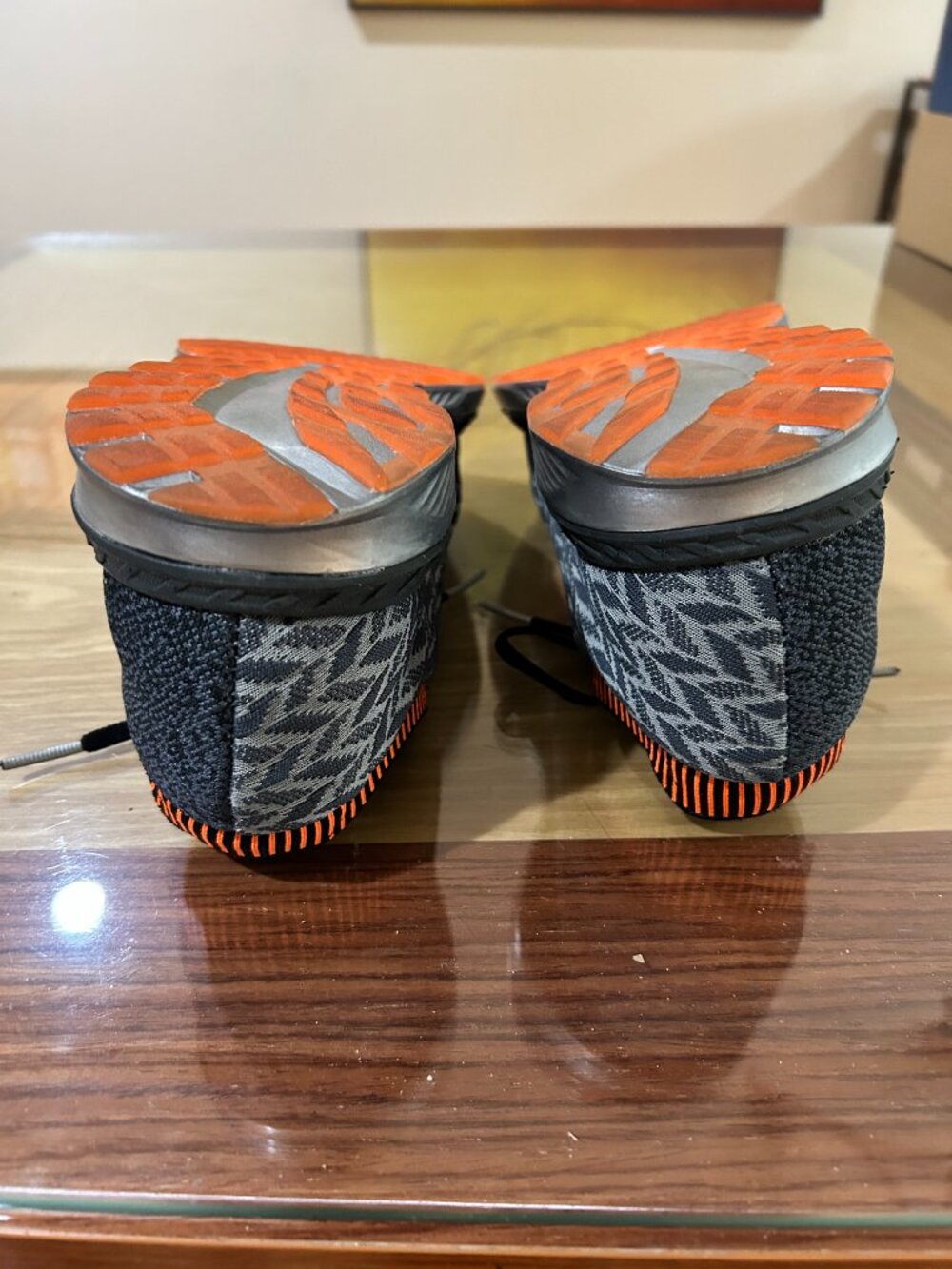 Brooks Bedlam Running Shoes Size 11 - Like New - Picture 4 of 6